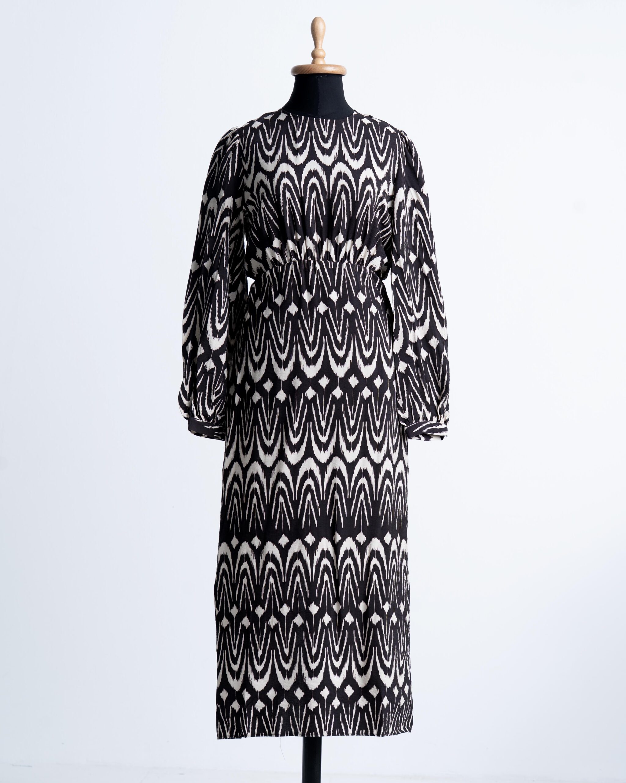 فستان نسائي ZARA