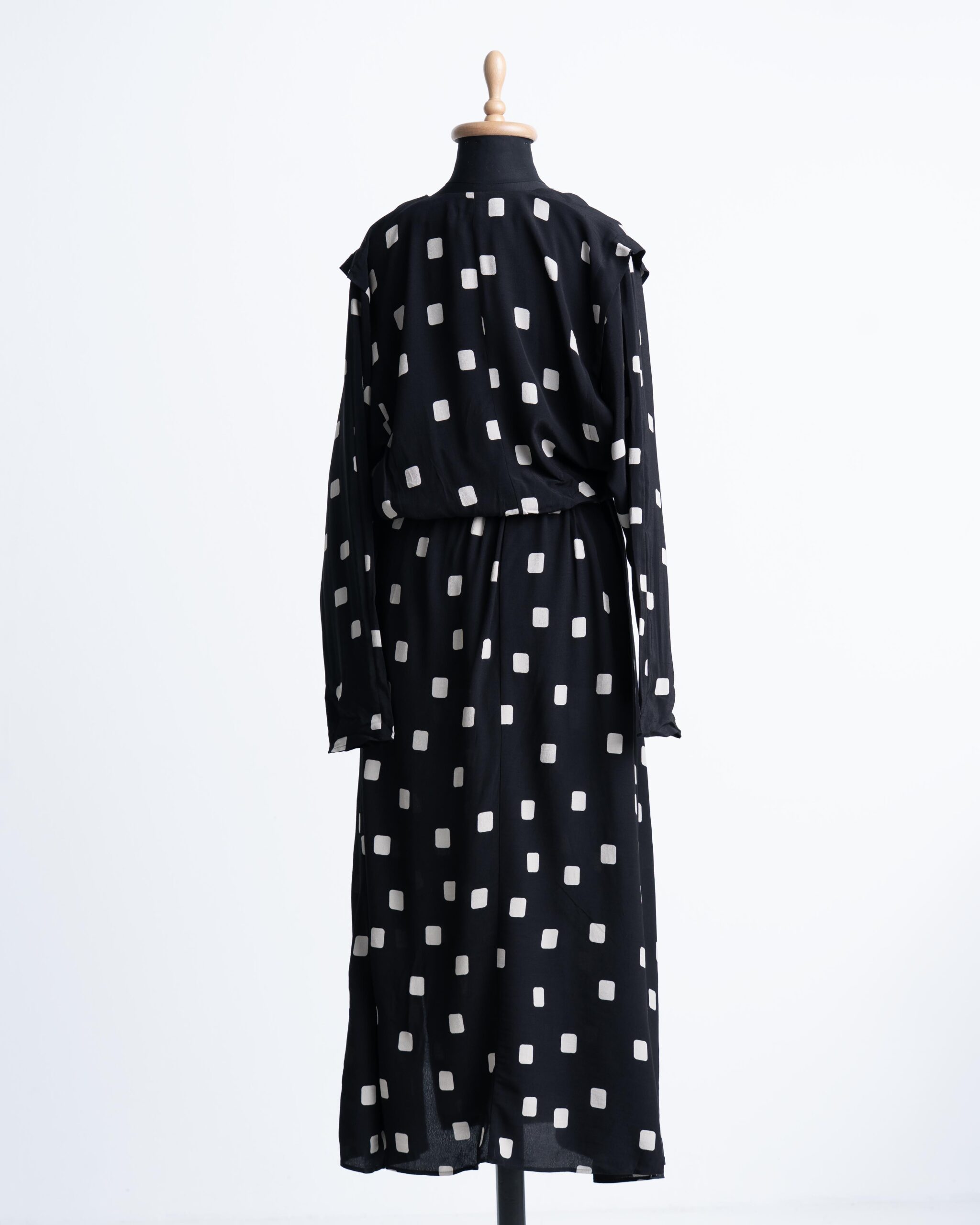 فستان نسائي H&M - الصورة 3